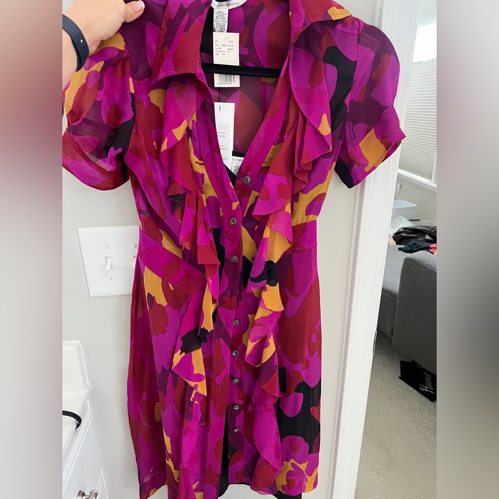 100% silk, Diane Von Furstenburg dress size 2, brand new with tag